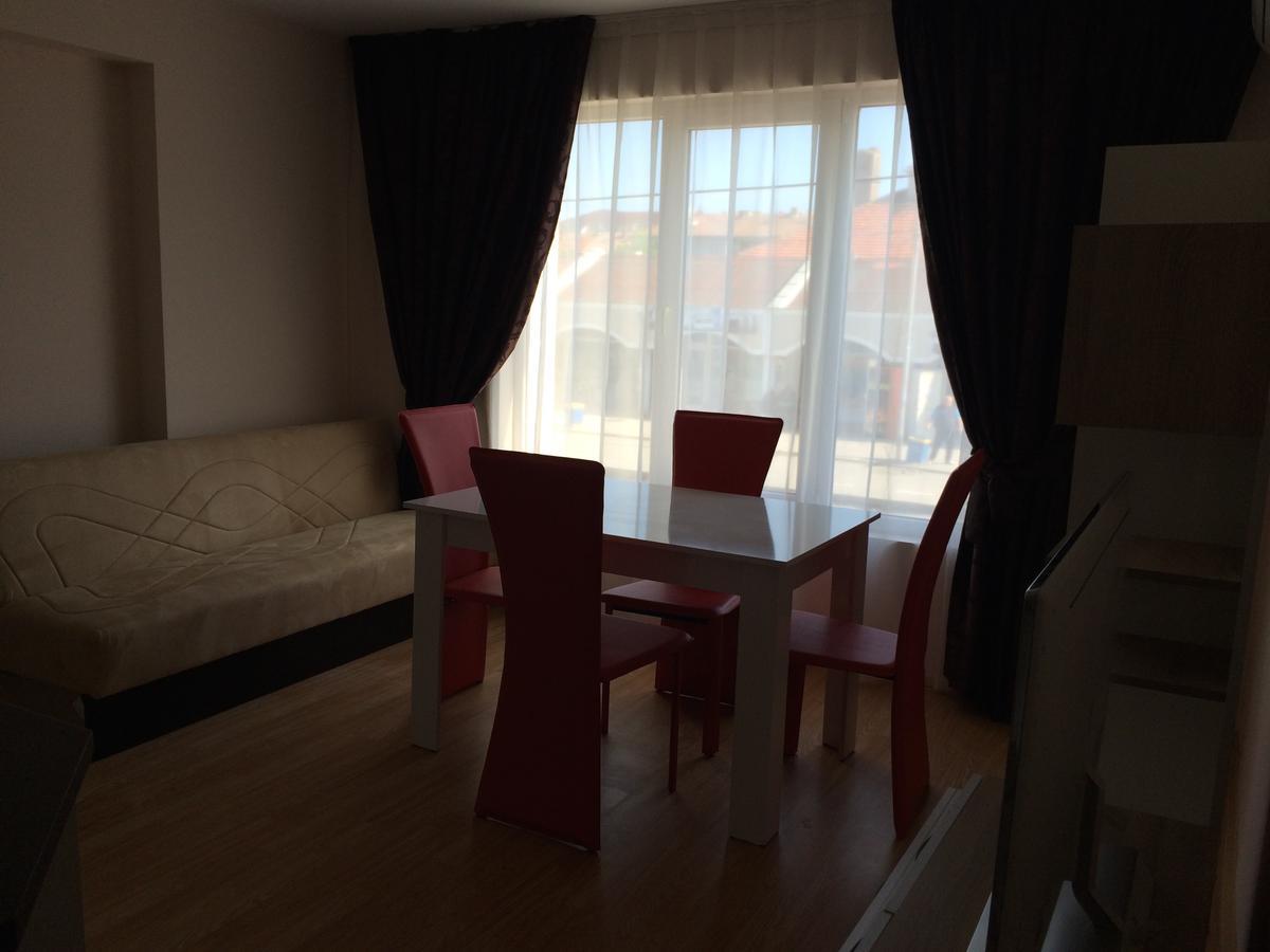 Palace De Luxe Apartments Πομόριε Εξωτερικό φωτογραφία