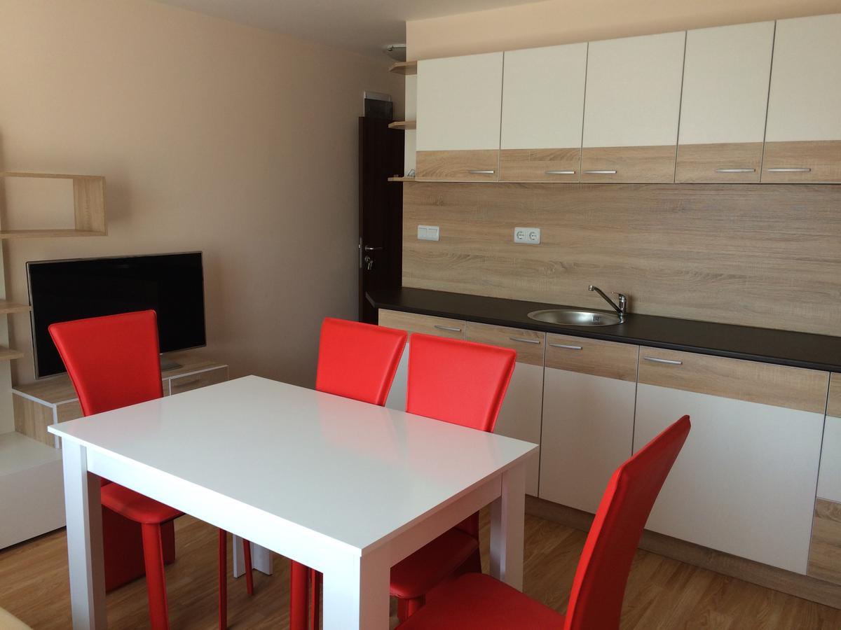 Palace De Luxe Apartments Πομόριε Εξωτερικό φωτογραφία