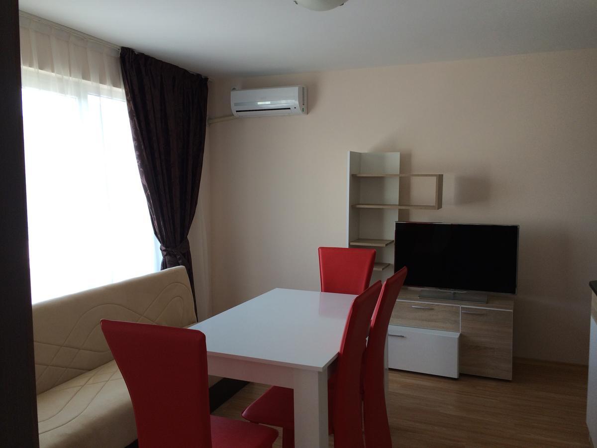 Palace De Luxe Apartments Πομόριε Εξωτερικό φωτογραφία