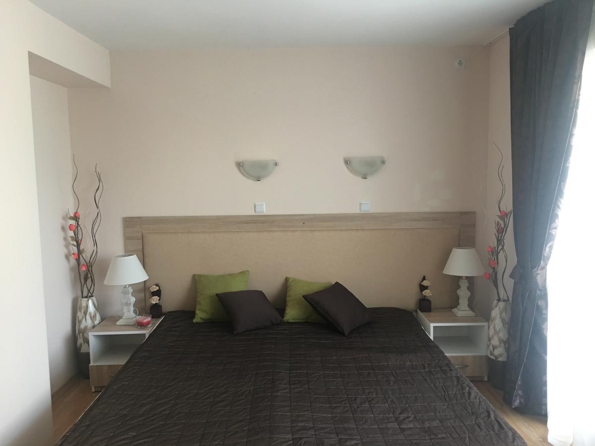 Palace De Luxe Apartments Πομόριε Εξωτερικό φωτογραφία