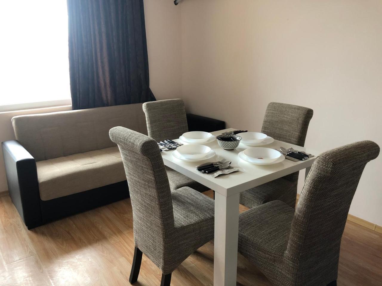 Palace De Luxe Apartments Πομόριε Εξωτερικό φωτογραφία