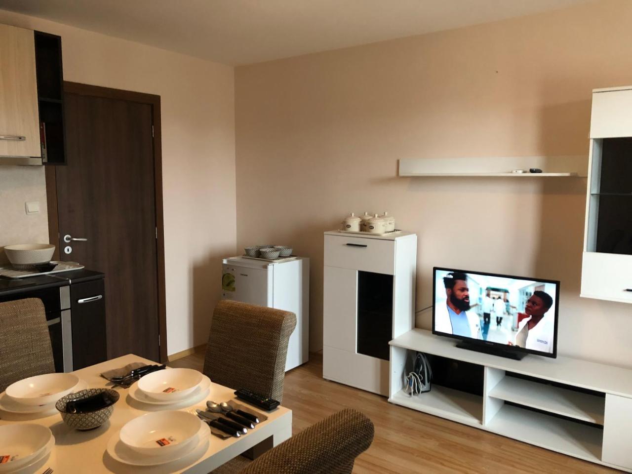 Palace De Luxe Apartments Πομόριε Εξωτερικό φωτογραφία