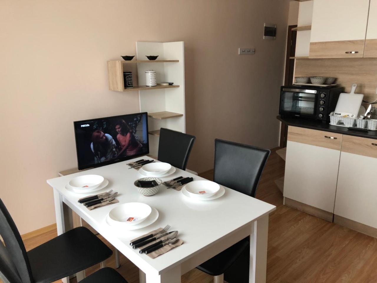 Palace De Luxe Apartments Πομόριε Εξωτερικό φωτογραφία