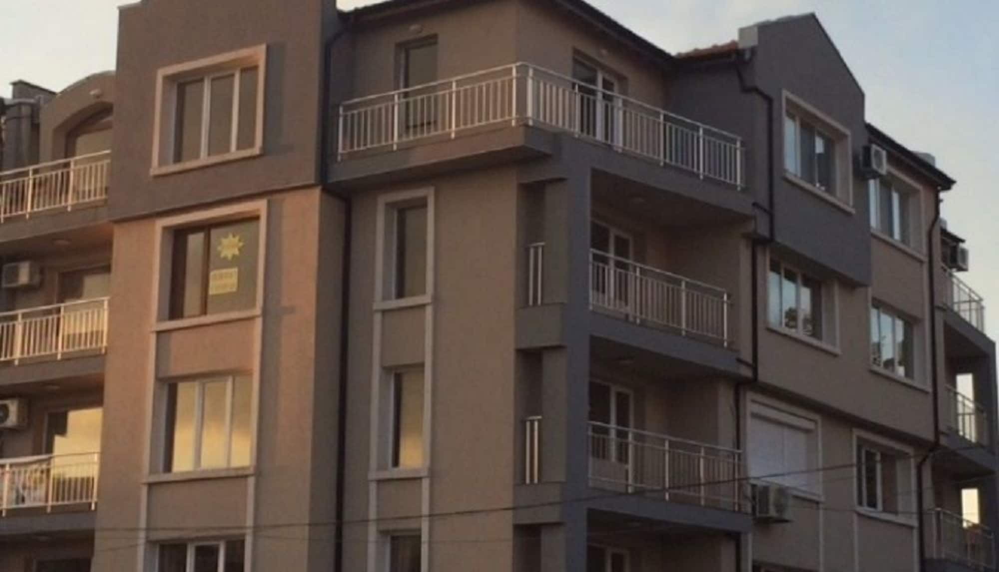 Palace De Luxe Apartments Πομόριε Εξωτερικό φωτογραφία